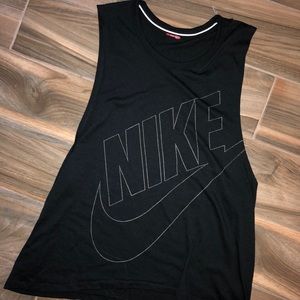 NIKE women’s tank